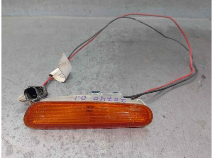 Replacement left side indicator for Volvo S40 Saloon 1.9 Diesel OEM IAM reference 30613665 5 DOORS