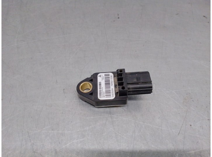 Replacement impact sensor for Mitsubishi Outlander II (CW_W) 2.0 Di-D (CW8W) OEM IAM reference 8651A001 39754C SUPLER CODE