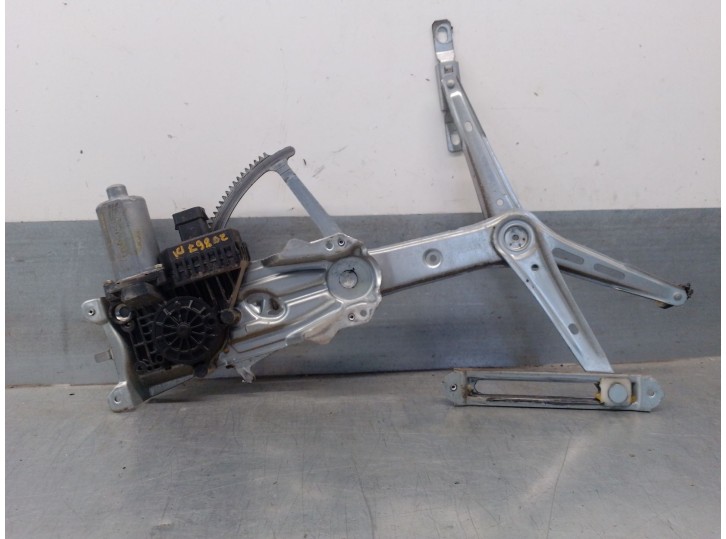 Recambio de elevalunas delantero izquierdo para opel astra g sedán (t98) 1.7 dti 16v (f69) referencia OEM IAM 90521881 11995020