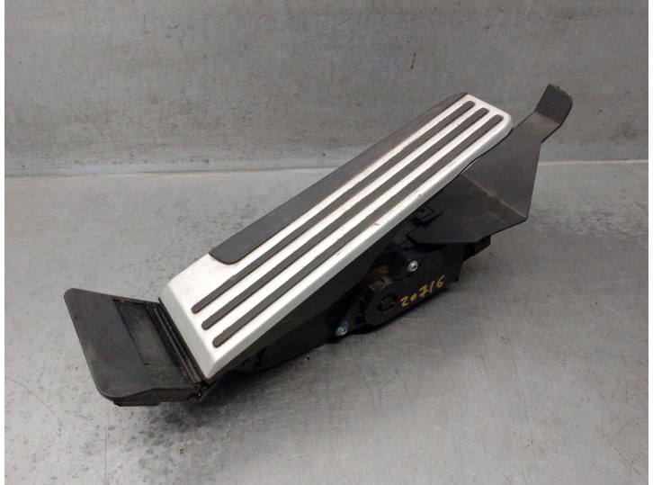 Recambio de potenciometro pedal para infiniti fx 3.0 v6 diesel cat referencia OEM IAM 180021CA1C 180021CA1C BOSCH 0280755142