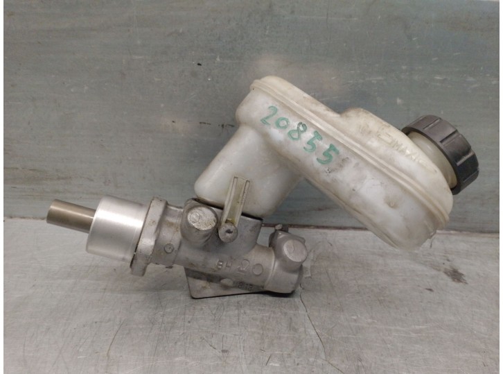 Recambio de bomba freno para renault twingo ii (cn0_) 1.5 dci 75 referencia OEM IAM 8200403300 7701209642 