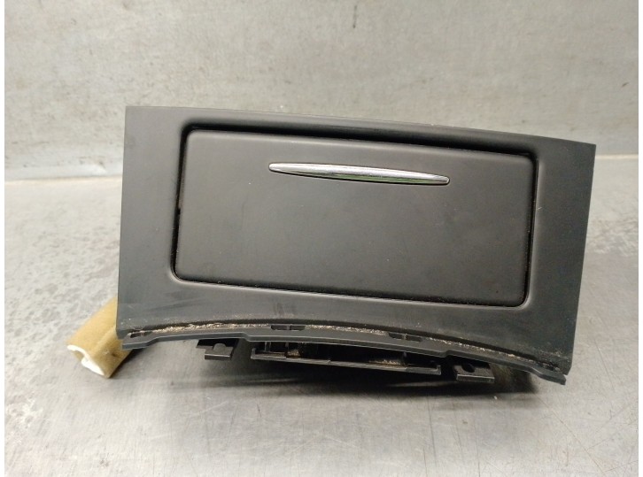 Replacement ashtray for Infiniti FX 3.0 V6 Diesel CAT OEM IAM reference 688001CA0A 688001CA0A 