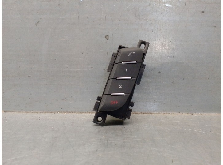 Replacement switch for Audi A6 Lim. (4G2) 3.0 V6 24V TDI OEM IAM reference 4G09597695PR 