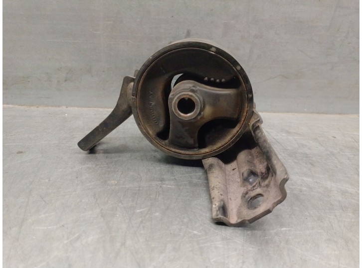 Replacement right engine mount for Mitsubishi Outlander II (CW_W) 2.0 Di-D (CW8W) OEM IAM reference MN184357 MN184297 