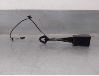 Recambio de enganche cinturon para audi a6 lim. (4g2) 3.0 v6 24v tdi referencia OEM IAM 4H0857755C 8K0857755F 