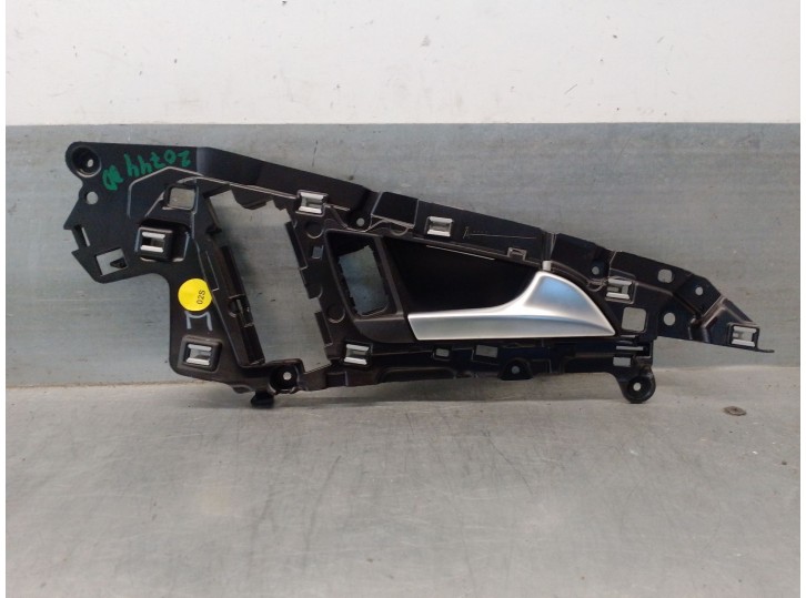 Replacement right front interior door handle for Audi A6 lim. (4G2) 3.0 V6 24V TDI OEM IAM reference 4G0837020A 