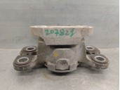 Replacement of left engine mount for Volvo XC70 II (136) D5 AWD OEM IAM reference 6G927M121 31316876 