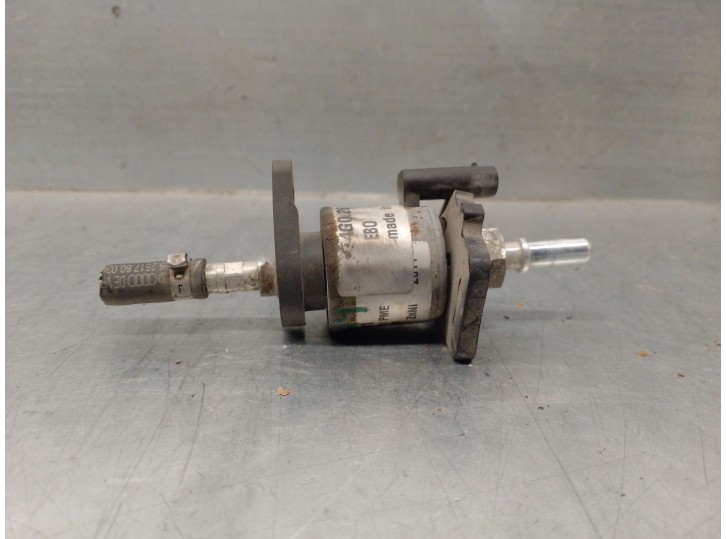 Recambio de bomba combustible para audi a6 lim. (4g2) 3.0 v6 24v tdi referencia OEM IAM 8K0963303 8K0963303 22454401