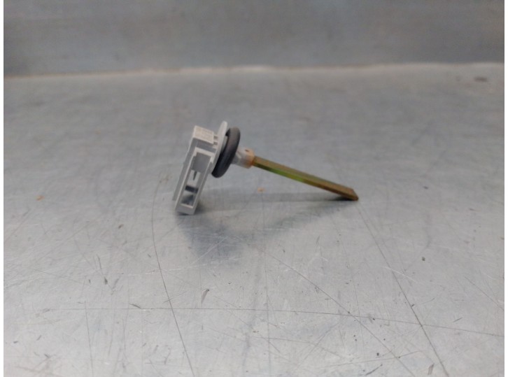 Recambio de sensor para audi a6 lim. (4g2) 3.0 v6 24v tdi referencia OEM IAM 4B0820539 
