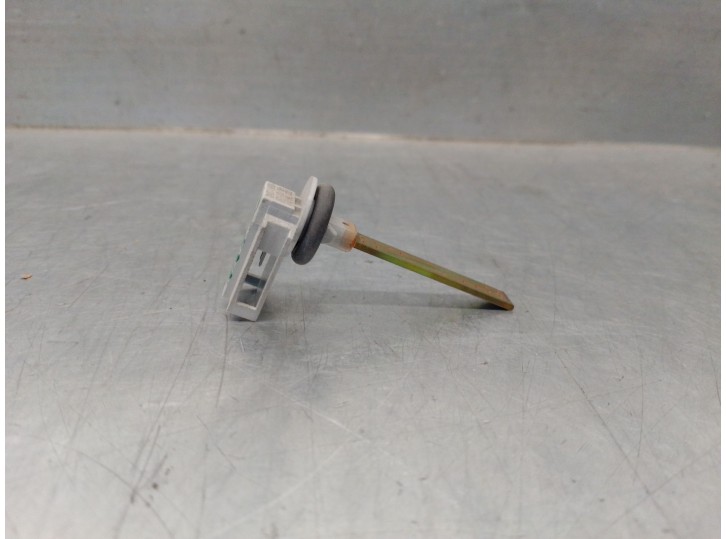 Recambio de sensor para audi a6 lim. (4g2) 3.0 v6 24v tdi referencia OEM IAM 4B0820539 