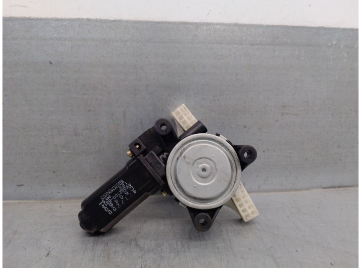 Recambio de motor elevalunas delantero derecho para chrysler voyager (gs) 2.0 16v cat referencia OEM IAM AY0621006312 4717200C5