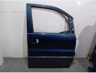 Recambio de puerta delantera derecha para hyundai h 1 2.5 diesel referencia OEM IAM 760044A300  