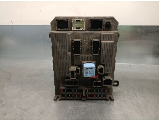 Replacement relay / fuse box for Citroën C5 I (DC_) 2.0 HDi (DCRHZB, DCRHZE) OEM IAM reference 9649301680 