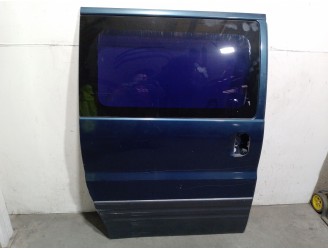 Recambio de puerta lateral corredera derecha para hyundai h 1 2.5 diesel referencia OEM IAM 770024A110  