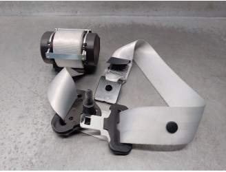 Replacement of rear right seatbelt for Renault Megane III Hatchback (BZ0/1_, B3_) 1.2 TCe (BZ16, BZ28) reference O