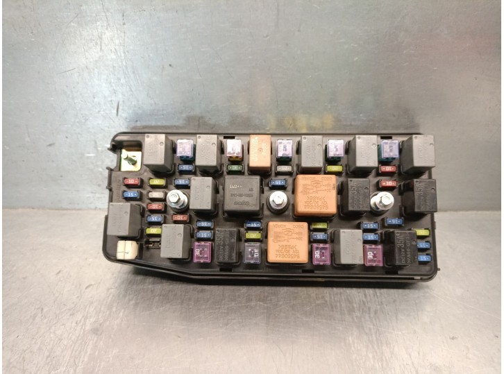 Recambio de caja reles / fusibles para opel antara a (l07) 2.0 cdti 4x4 referencia OEM IAM 07256D 
