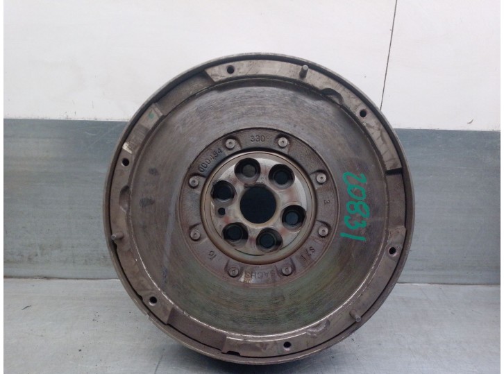 Replacement flywheel for Opel Astra J Sports Tourer (P10) 2.0 CDTi (35) OEM IAM reference 55567619 616221 062294000695 SA