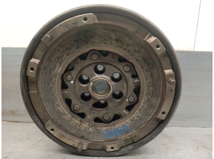 Replacement flywheel for BMW 3 Series Convertible (E93) 320i OEM IAM reference 415039510 21207560876 