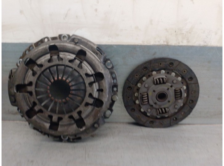 Recambio de kit embrague para ford fiesta iv (ja_, jb_) 1.0 i referencia OEM IAM 118013711 1845550 318016711 LUK