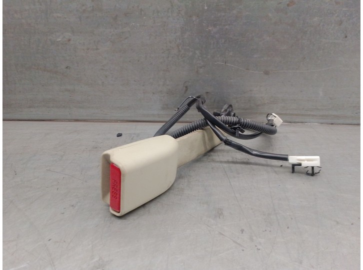 Recambio de enganche cinturon para infiniti fx 3.0 v6 diesel cat referencia OEM IAM 868421CY0A 868421CY0A 