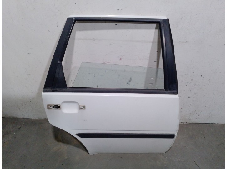 Replacement rear right door for Volvo 440 (445) 2.0 OEM IAM reference 3344952 
