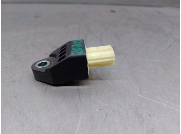 Recambio de sensor impacto para toyota prius (nhw30) 1.8 16v cat referencia OEM IAM 8983175020  1136VZ363 DENSO