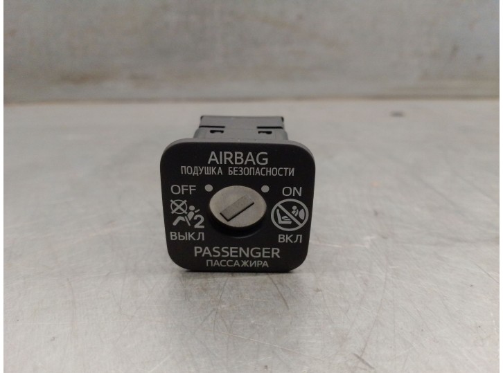 Recambio de interruptor para toyota prius (nhw30) 1.8 16v cat referencia OEM IAM 2091047 6906552030 