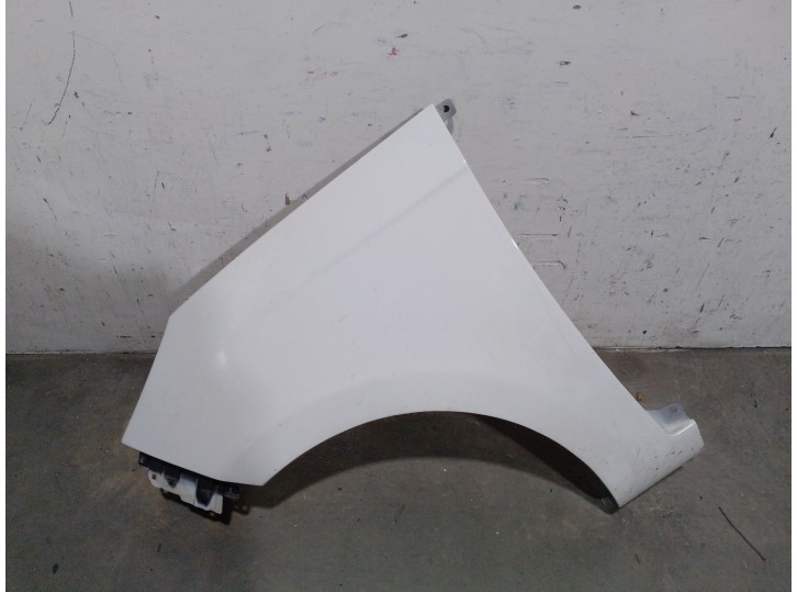 Recambio de aleta delantera izquierda para tata indica vista 1.3 crdi referencia OEM IAM 