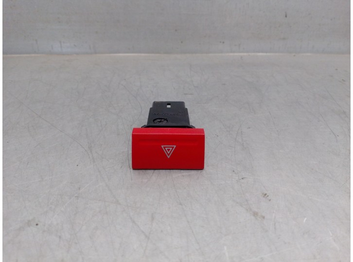 Replacement hazard warning switch for Tata Indica Vista 1.3 CRDi OEM IAM reference 1705DA0010N 