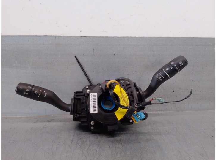 Recambio de mando luces para tata indica vista 1.3 crdi referencia OEM IAM 19520071123 2354401