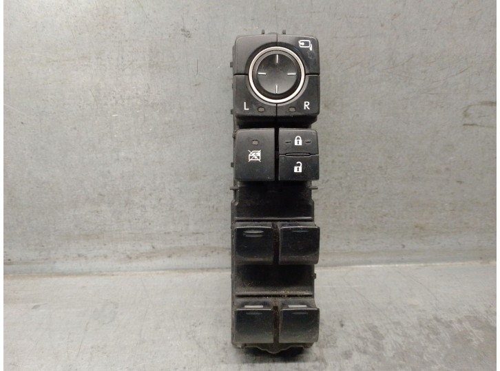 Recambio de mando elevalunas delantero izquierdo para lexus is 2.5 16v cat (híbrido) referencia OEM IAM 515465  