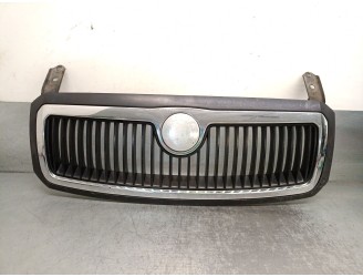 Recambio de rejilla delantera para skoda fabia i combi (6y5) 1.4 16v referencia OEM IAM  6Y0853668 01C 