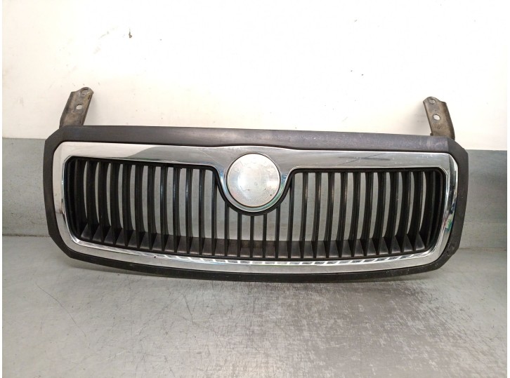 Recambio de rejilla delantera para skoda fabia i combi (6y5) 1.4 16v referencia OEM IAM  6Y0853668 01C 