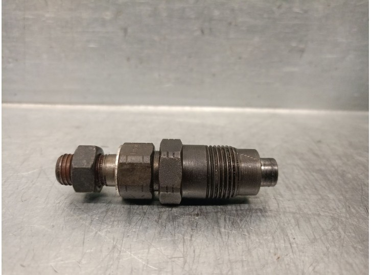 Replacement injector for Hyundai H 1 2.5 diesel OEM IAM reference 002FS1 002FS1 LUCAS