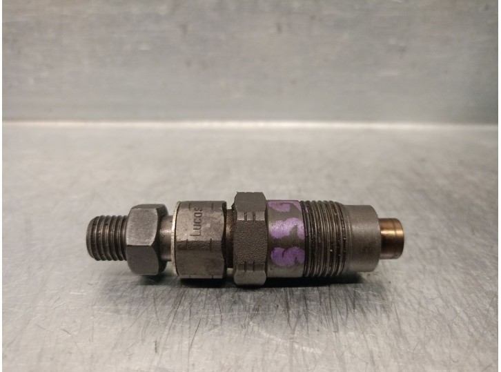 Replacement injector for Hyundai H 1 2.5 diesel OEM IAM reference 002FS1 002FS1 LUCAS