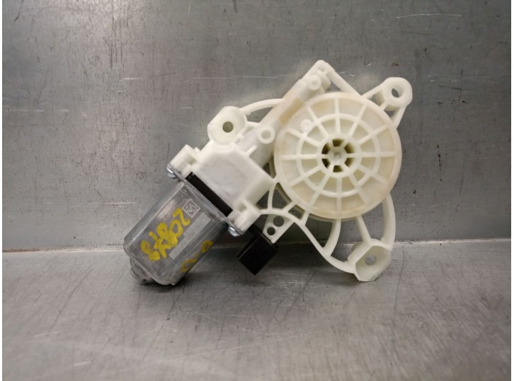Recambio de motor elevalunas delantero derecho para mercedes-benz clase a (w177) a 180 (177.084) referencia OEM IAM A0009065706 