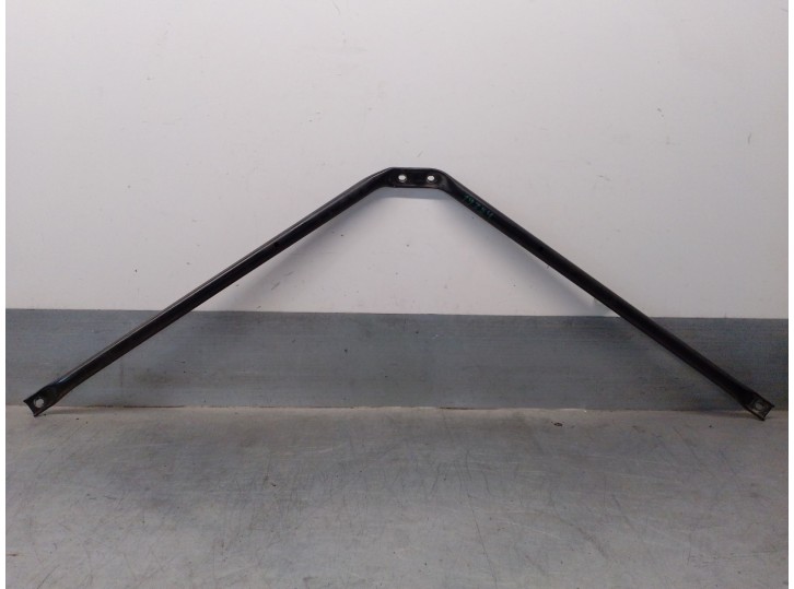 Recambio de travesaño superior para bmw serie 5 touring (e61) 2.5 cat referencia OEM IAM 51717046555 51717046555 