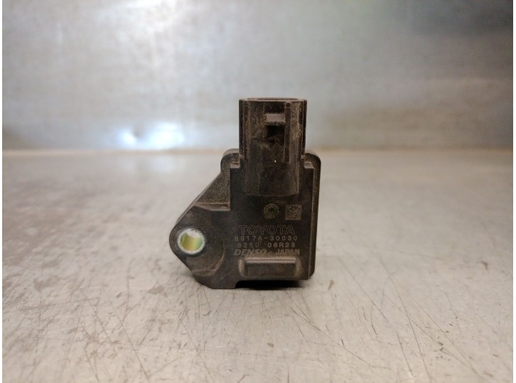 Replacement impact sensor for Lexus IS 2.5 16V cat (hybrid) OEM IAM reference 8917A30030 825006R23 DENSO