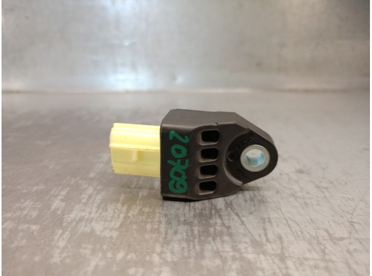 Replacement impact sensor for Toyota Prius (NHW30) 1.8 16V CAT OEM IAM reference 8983175010 8983175010 
