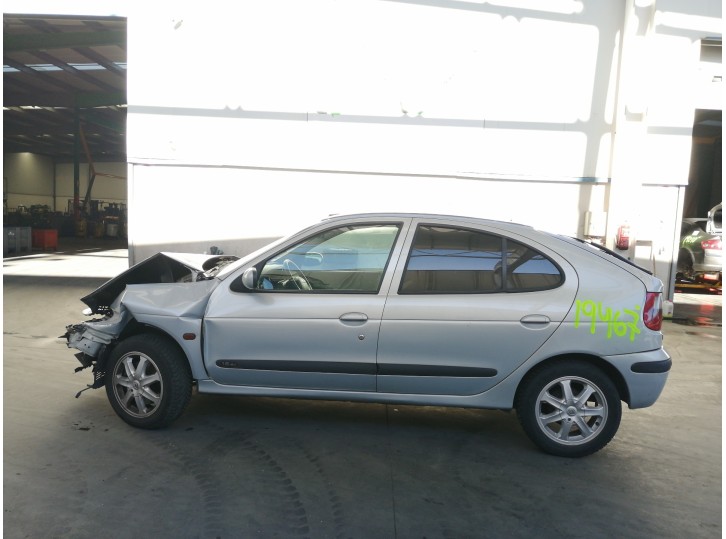 renault megane i fase 2 berlina (ba0) del año 2001