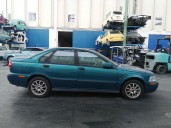 volvo s40 berlina del año 2000