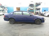 toyota avensis berlina (t 22) del año 1998