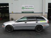 volvo v40 familiar del año 2003