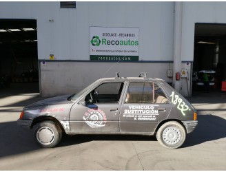 peugeot 205 berlina del año 1988