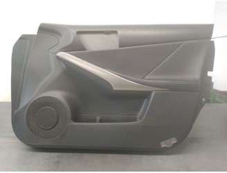 Recambio de guarnecido puerta delantera derecha para lexus is 2.5 16v cat (híbrido) referencia OEM IAM 67763X7200 676105375020 