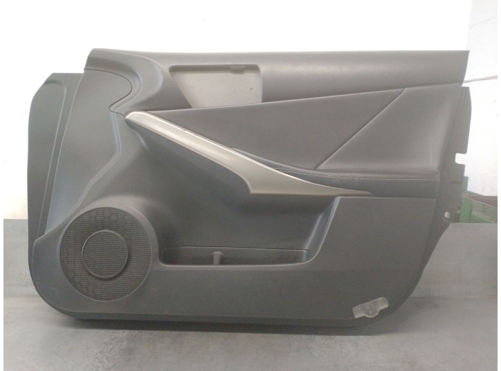 Recambio de guarnecido puerta delantera derecha para lexus is 2.5 16v cat (híbrido) referencia OEM IAM 67763X7200 676105375020 