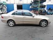 mercedes-benz clase c (w203) berlina del año 2002