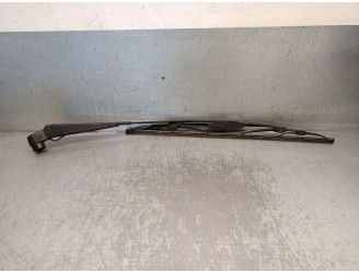 Replacement rear wiper arm for Toyota Prius (NHW30) 1.8 16V CAT OEM IAM reference 8524147040 8524147040 