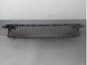 Replacement central bumper grille for Lexus IS 2.5 16V CAT (hybrid) OEM IAM reference 5311353060 5311353060 