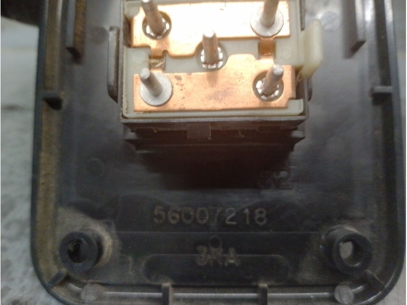 Recambio de mando elevalunas trasero derecho para jeep cherokee (xj) 2.1 turbodiesel referencia OEM IAM 56007218  EATON